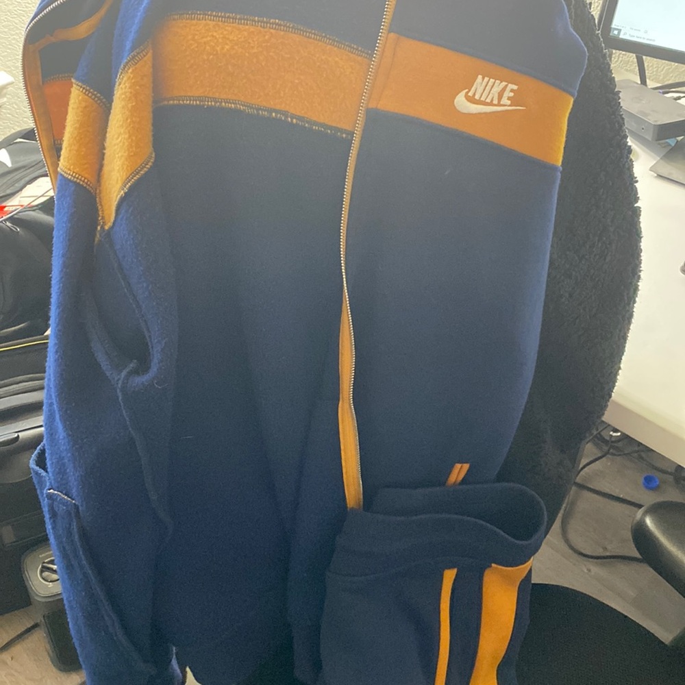 Nike sweat suit